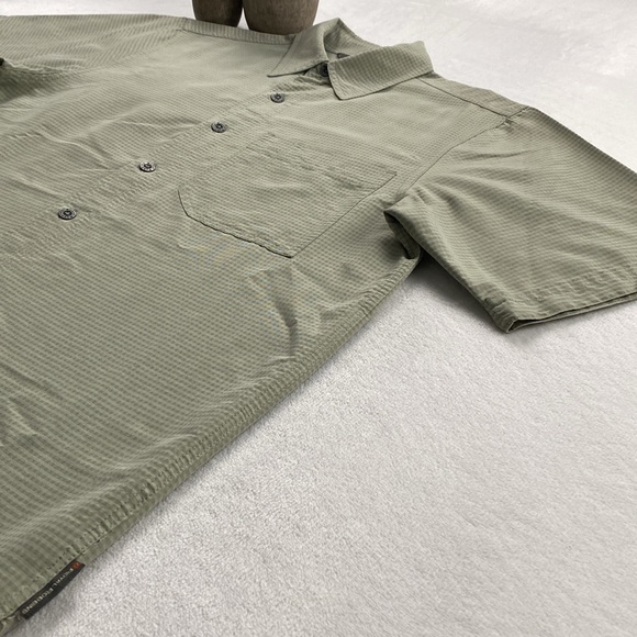 Royal Robbins Desert Pucker Dry Checkered Short Sleeve Button Up Shirt (Green) - Picture 4 of 16